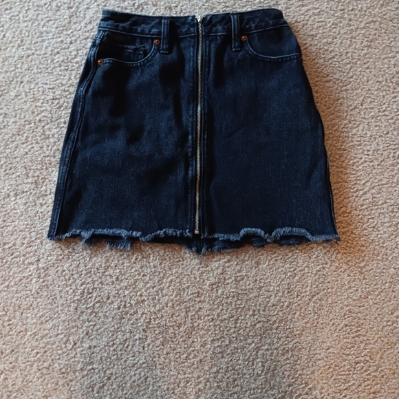 Black Abercrombie & Fitch Zip Down Jean Skirt - Picture 4 of 4
